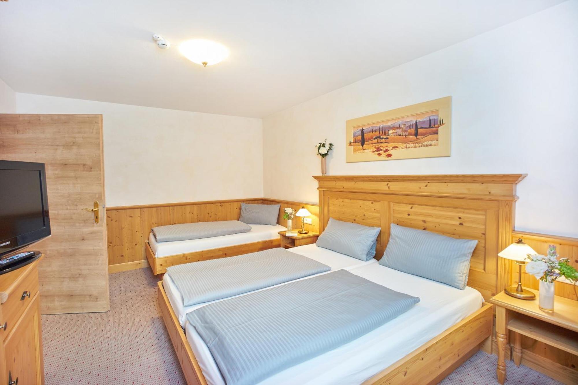 Hotel Klosterhotel Ludwig Der Bayer Етталь Екстер'єр фото