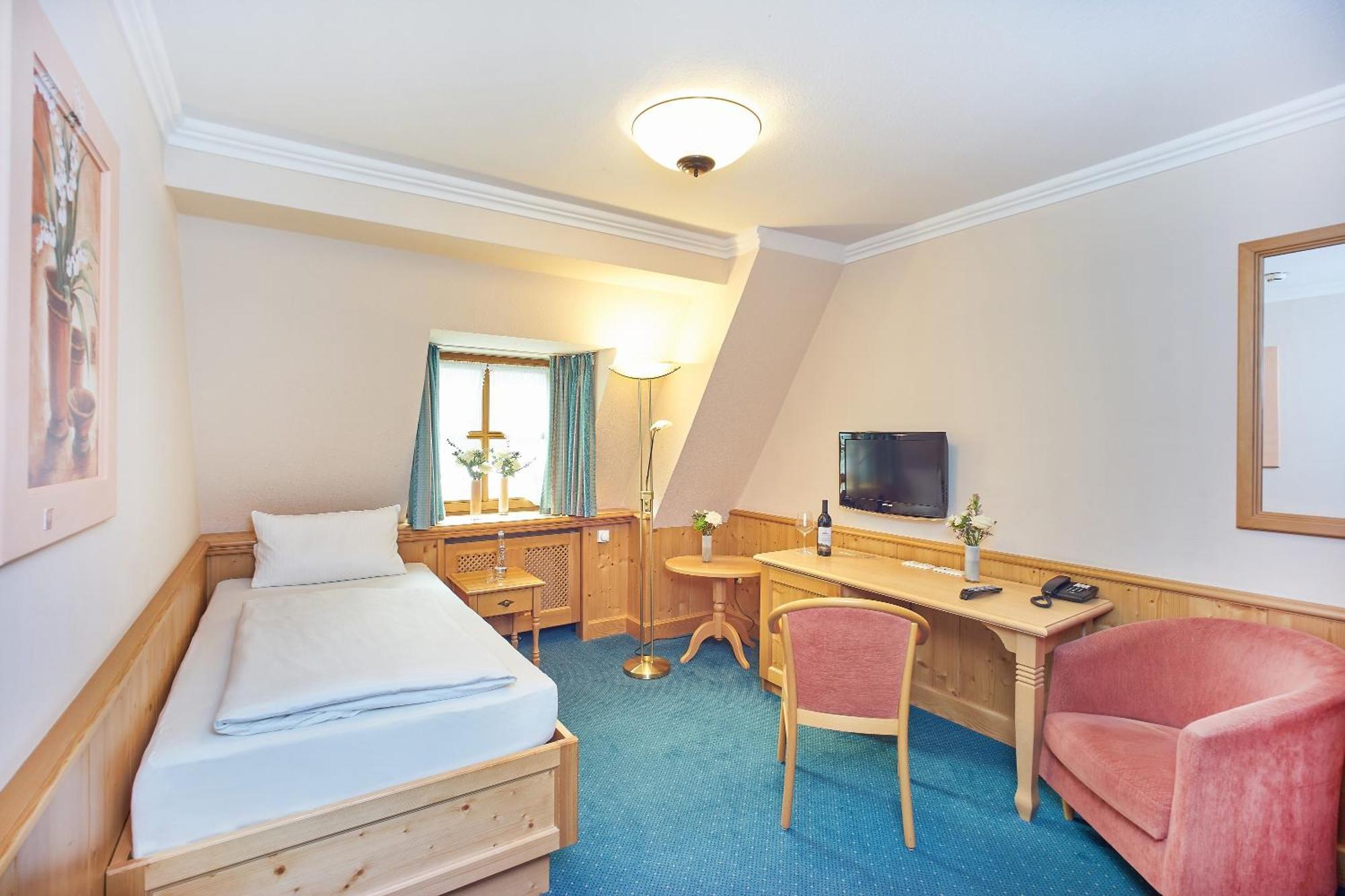 Hotel Klosterhotel Ludwig Der Bayer Етталь Екстер'єр фото